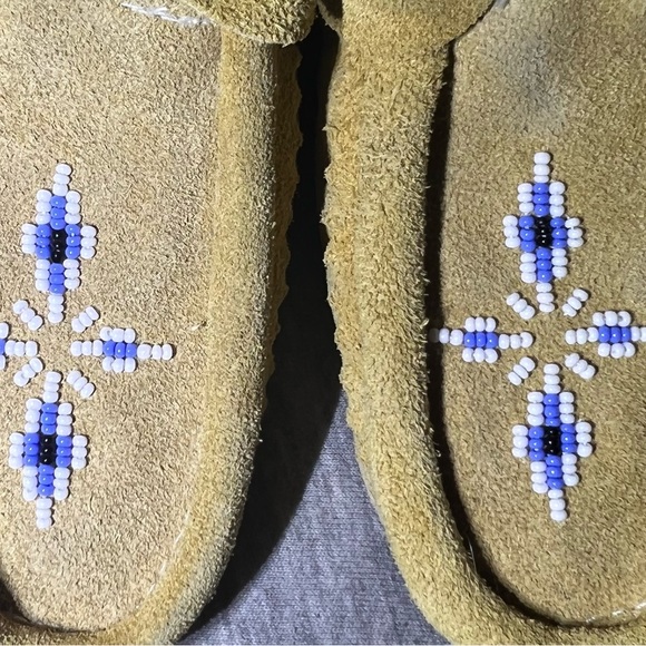 New childrens beaded blue and white leather moccasin - Picture 6 of 6